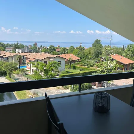 Villarobinia * Lazise