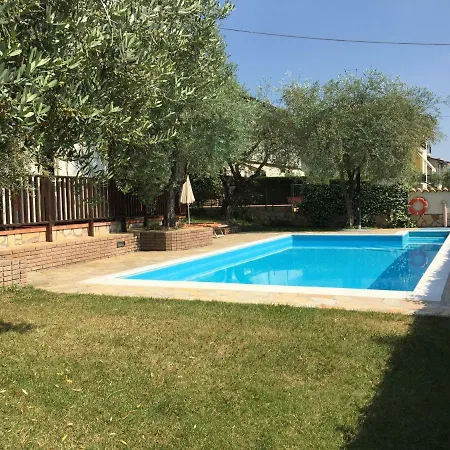 Villarobinia * Λατζίζε